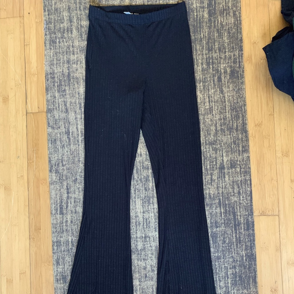 Very cute black ribbed flare leggings from asos